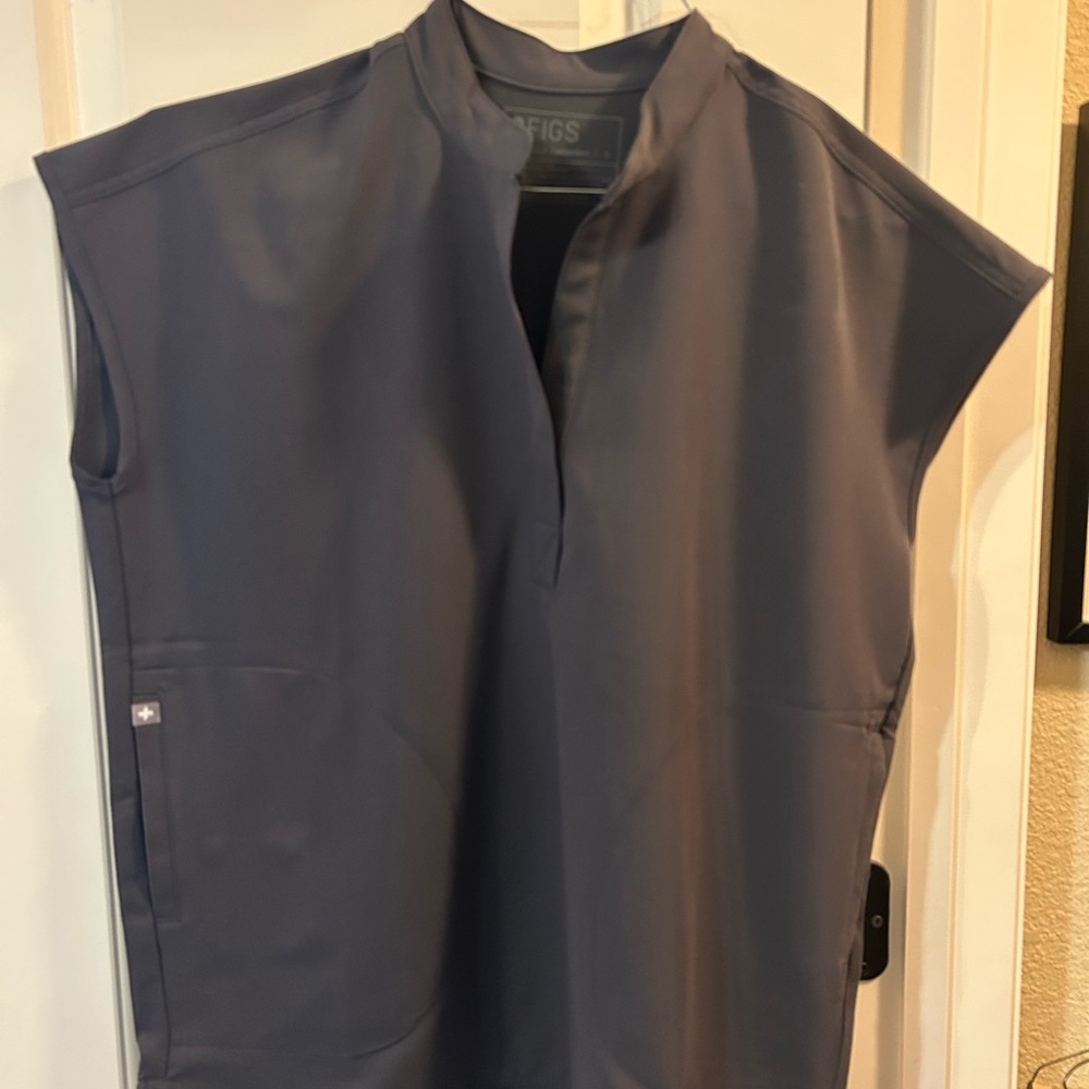 Rafaela Oversized Figs Scrub Top